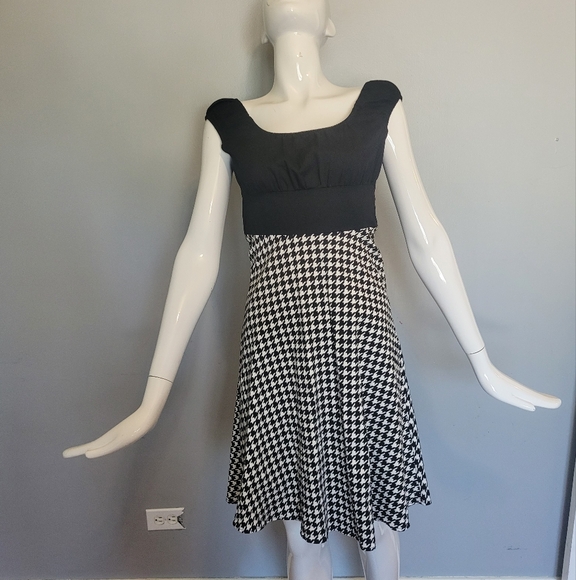Sucrefas Off The Shoulder Houndstooth Dress, VGUC, Size S - Picture 2 of 8